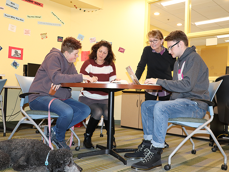 , 바카라사이트 칼리지