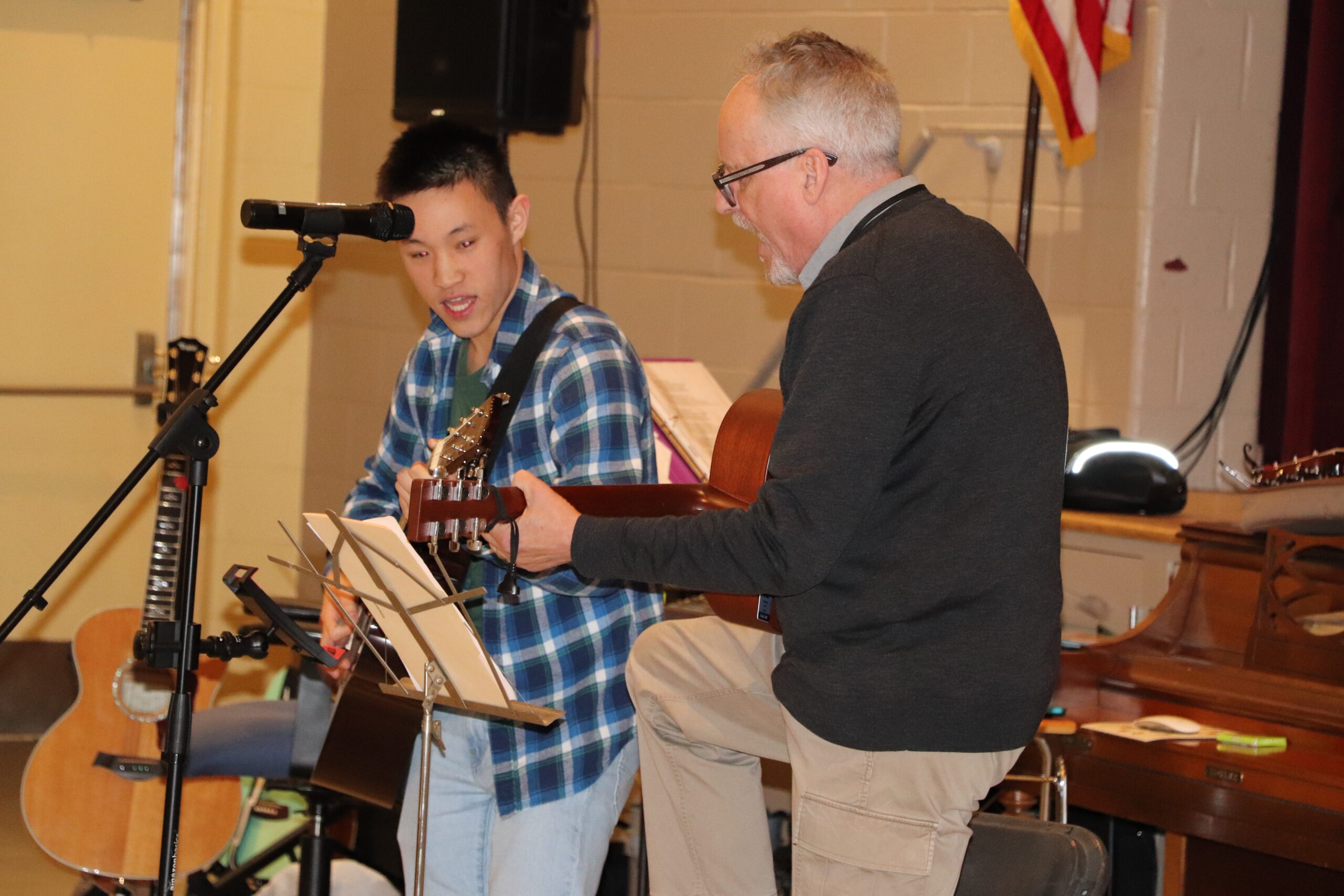 템스, 온라인바카라 칼리지